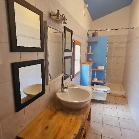 Apartment Proche Pont Du Gard *